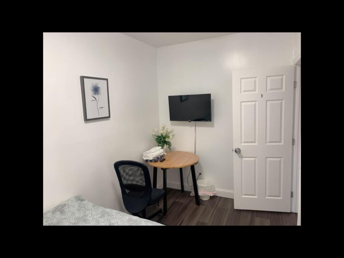Stylist Bedroom Central Of Baltimore Exterior photo